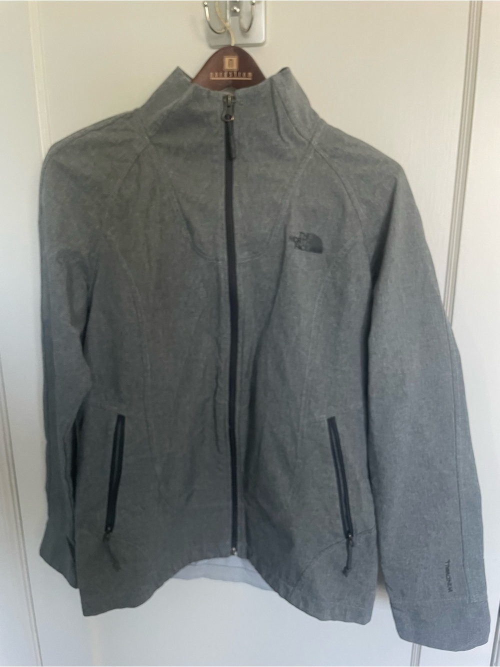 The North Face WindWall Women’s Full Zip Jacket Size Medium Gray Heather